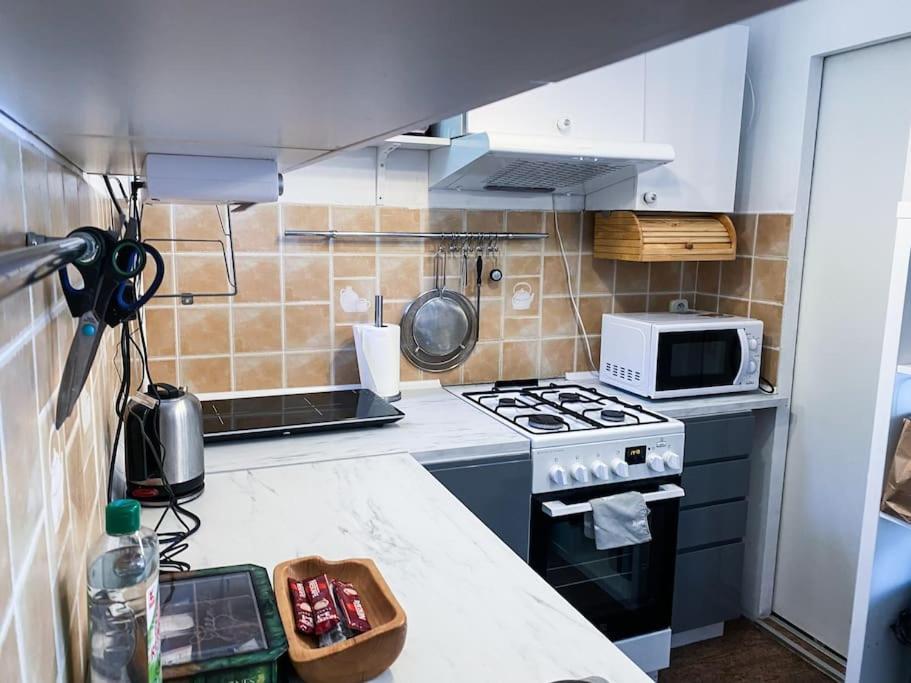 Cozy And Modern 2-bedroom Apartmán