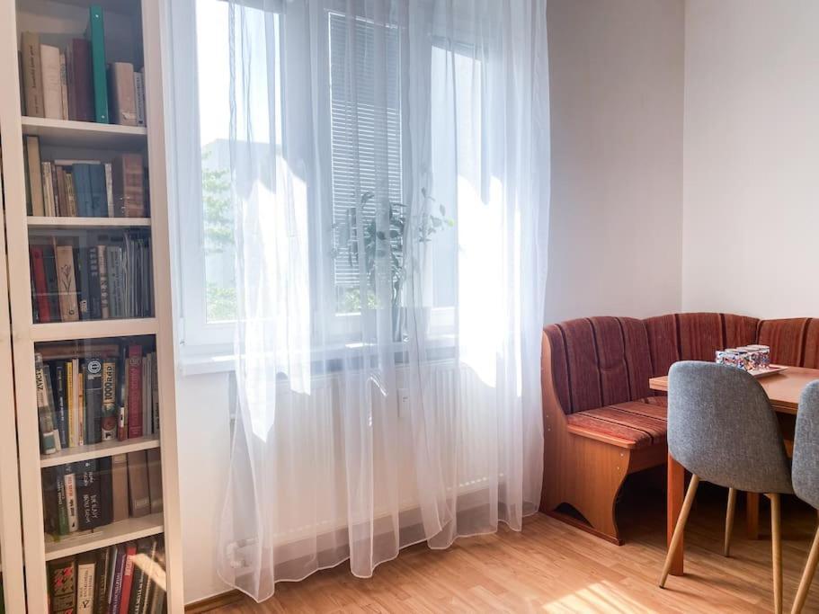 Cozy And Modern 2-bedroom Apartmán *